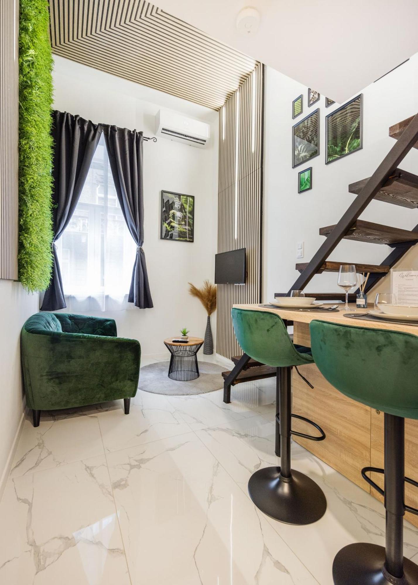 Modern Downtown Oasis * Budapest